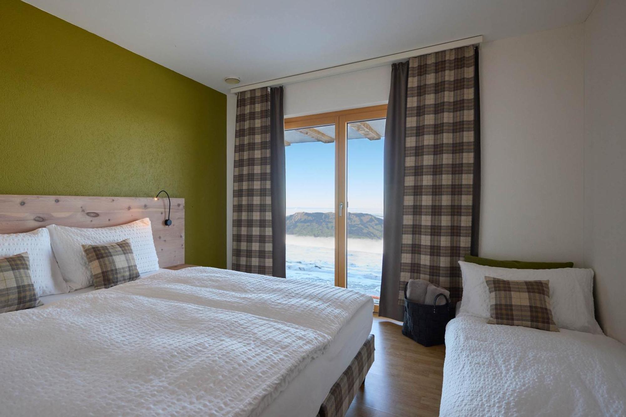 Fronalpstock Hotel & Restaurant Stoos Szoba fotó