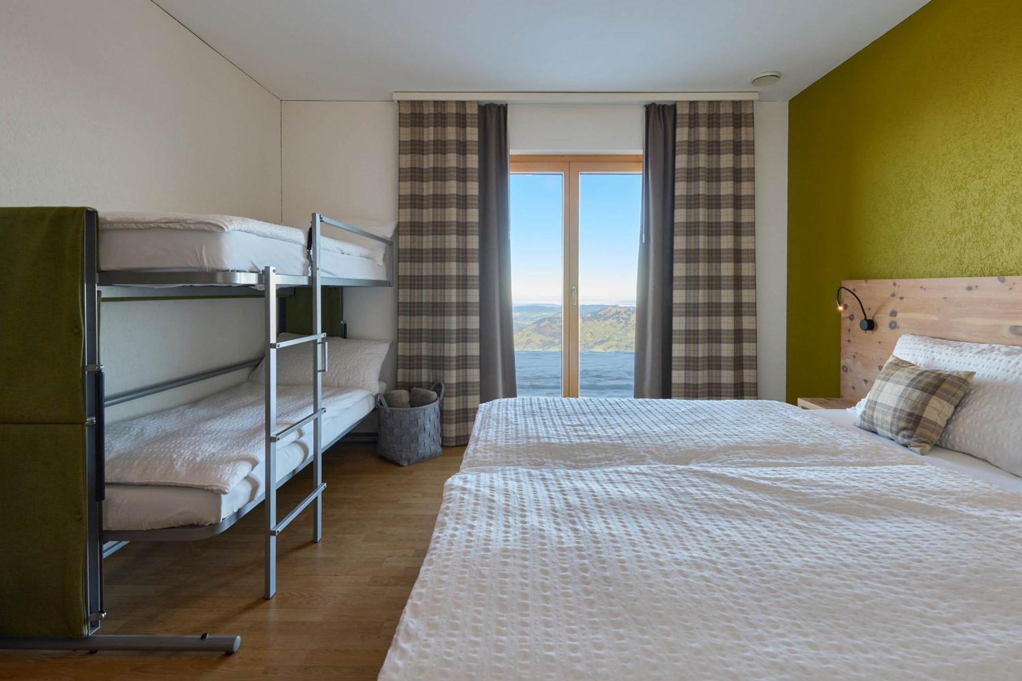 Fronalpstock Hotel & Restaurant Stoos Szoba fotó